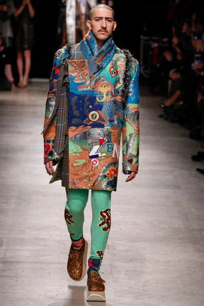 Look 27